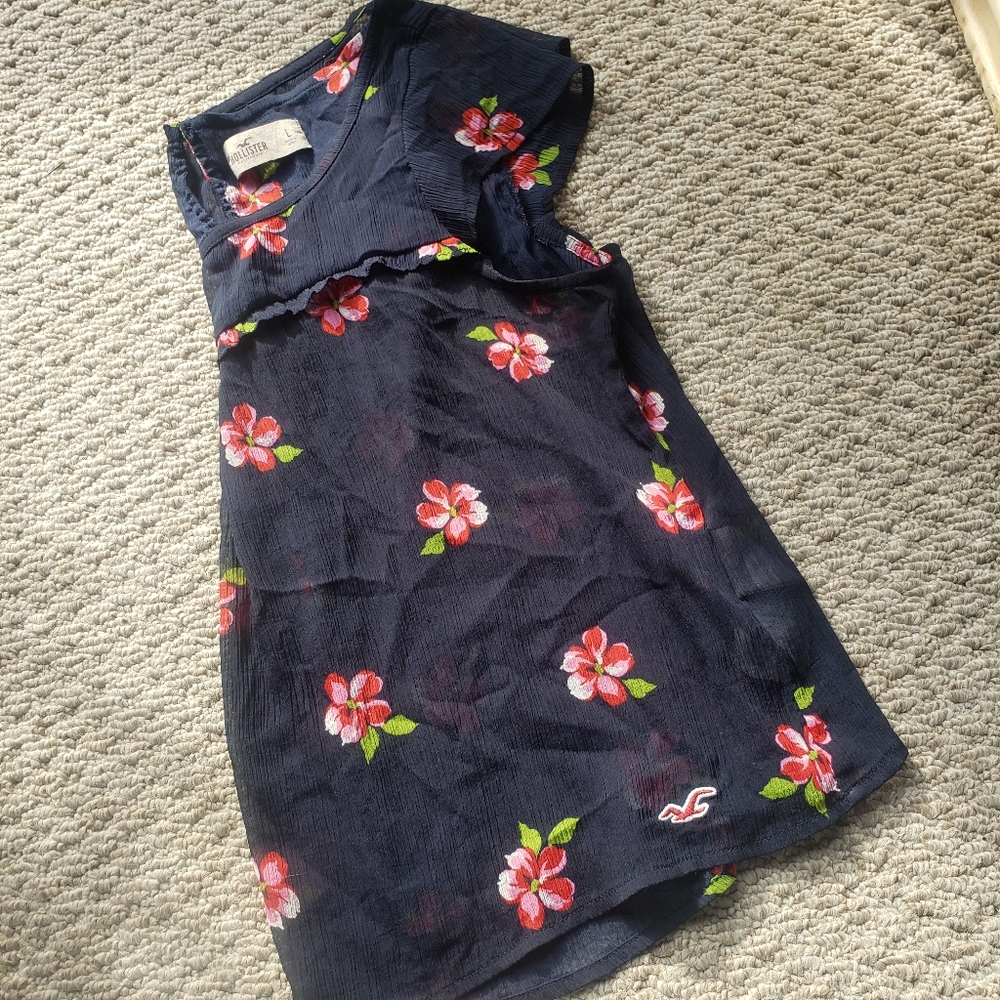$40 Hollister | Navy Floral | Gauze Blouse - Picture 5 of 8